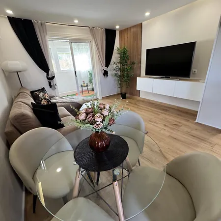 Apartment Yanis *